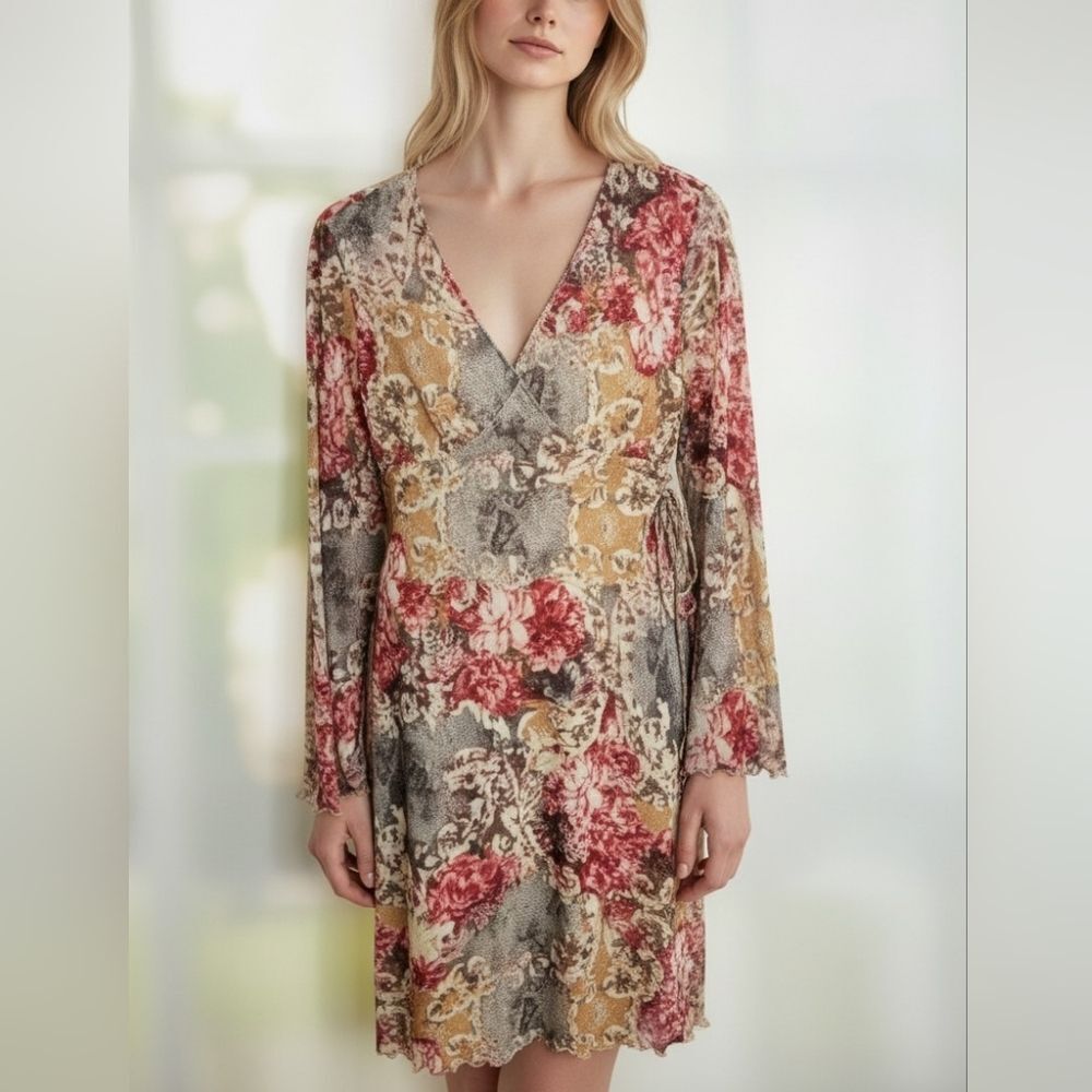 Vintage 90s Suzy Shier Romantic Roses and Lace Pattern Dress